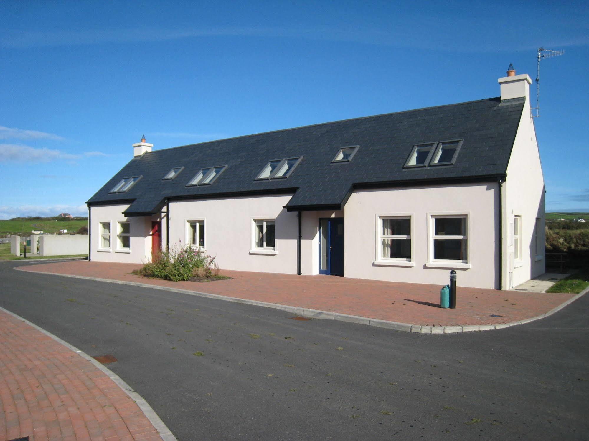 Doolin Village Lodges Eksteriør bilde
